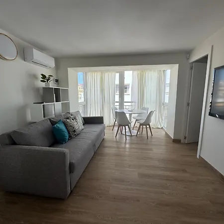 Beach Apartment Fuengirola * فوينخيرولا